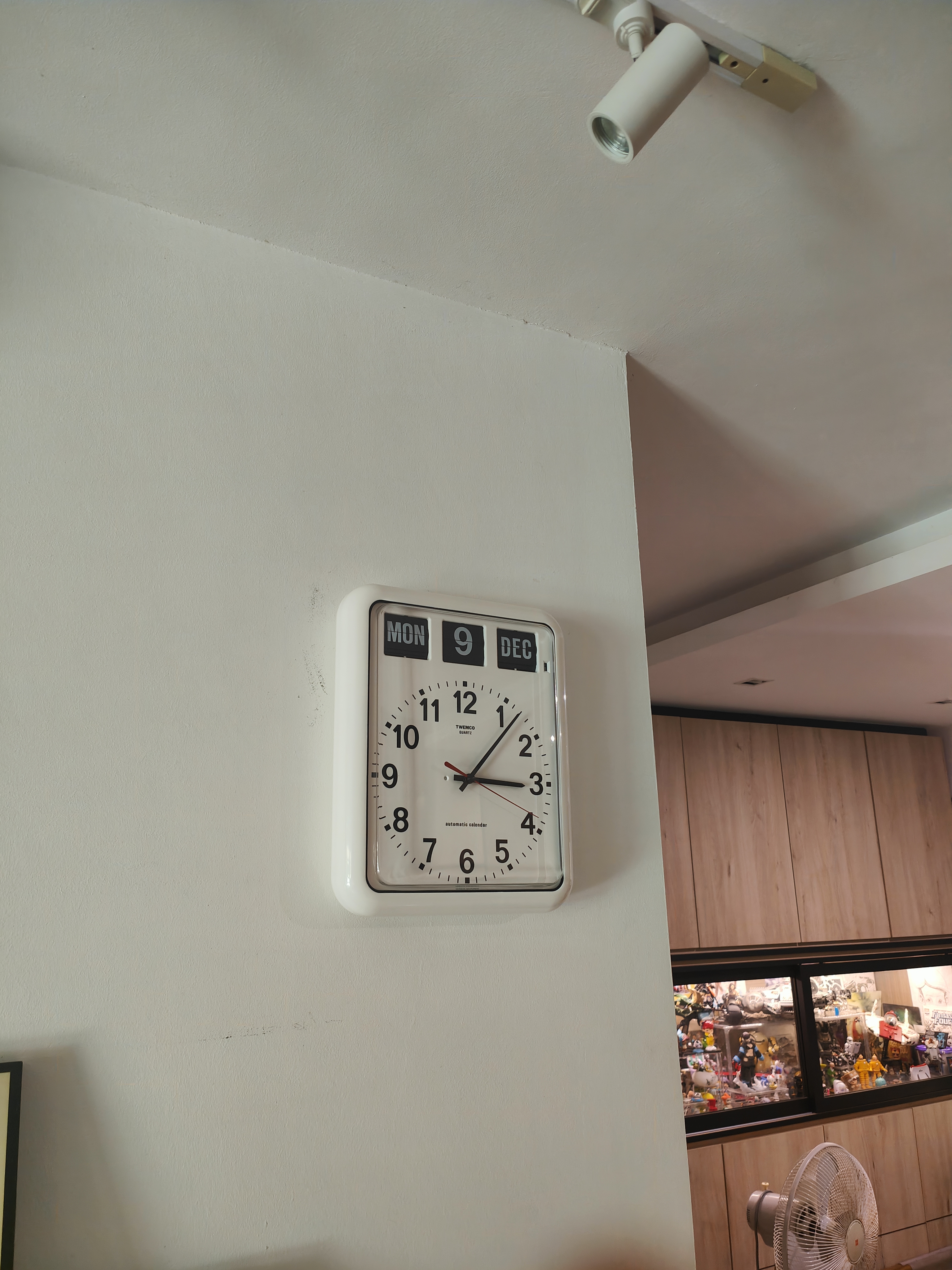 Customer home photo 4: Slim n sleek profile. Suits my decorations.
