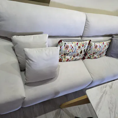 Customer home photo 4: Awesome quality at reasonably priced. Delivery was timely and installation was fast. Highly recommended!