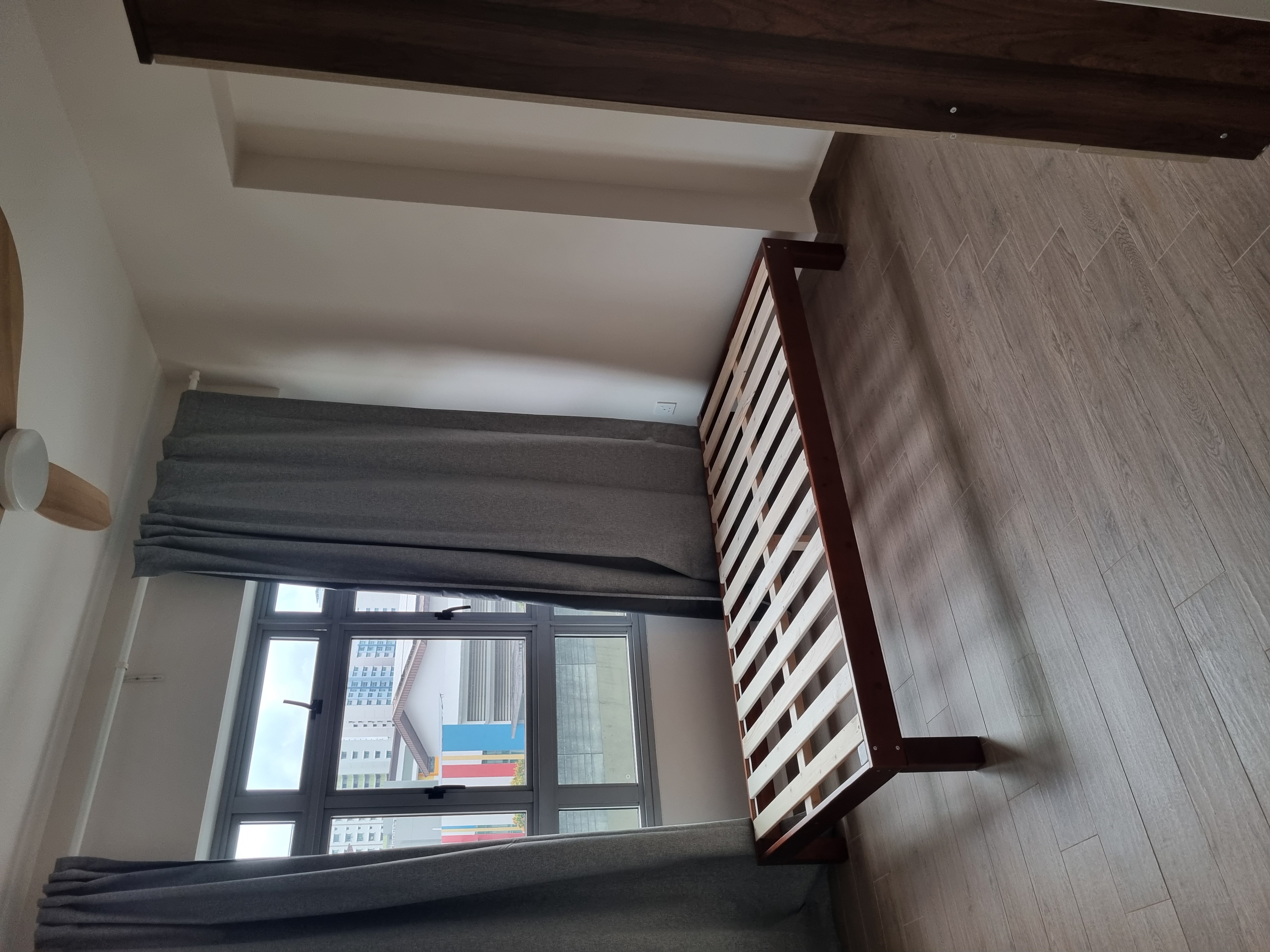 Customer home photo 7: Item is delivered per picture. Installation is fast.