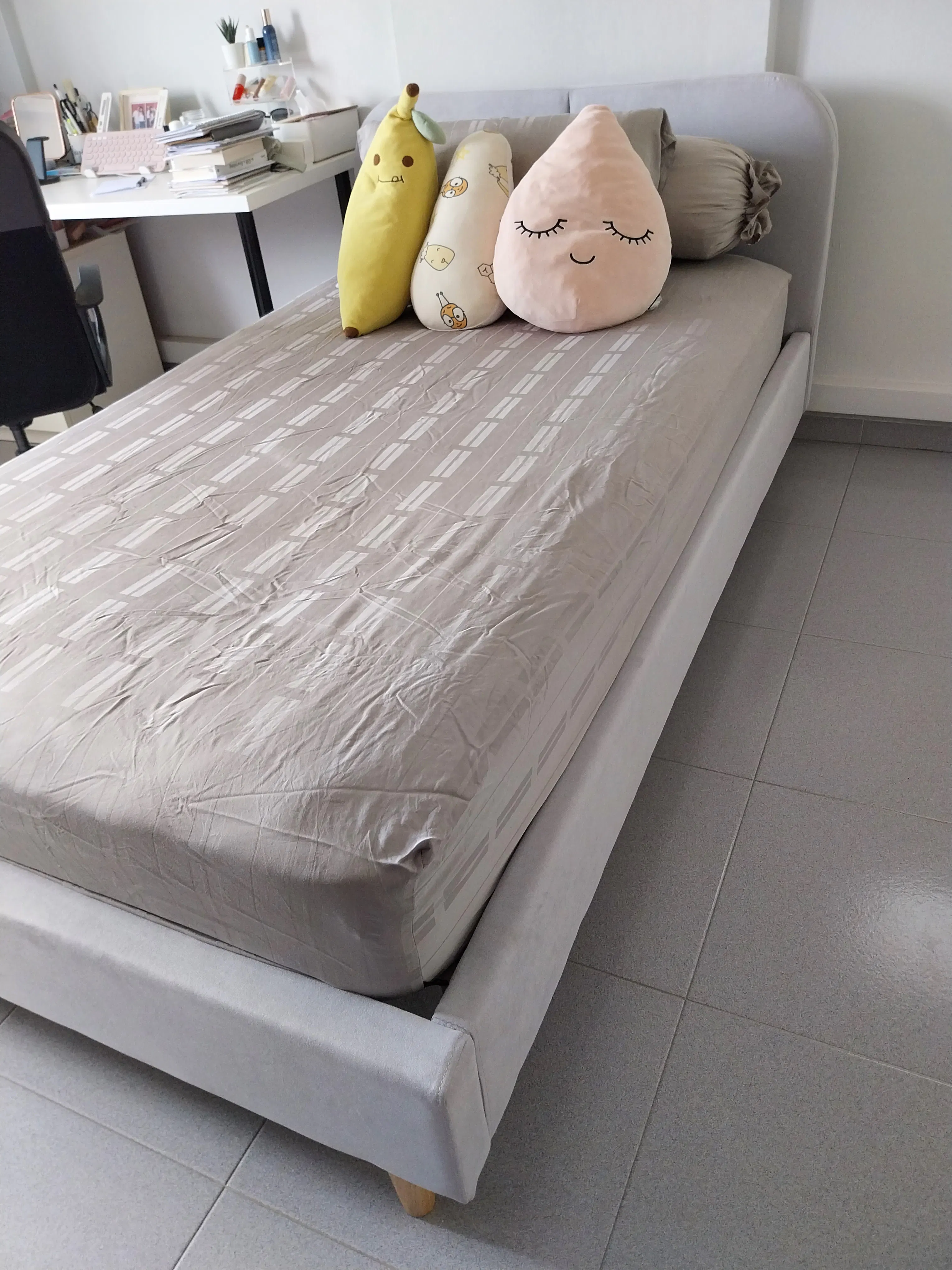 Customer home photo 8: Looks modern and fast delivery. Happy with the purchase.