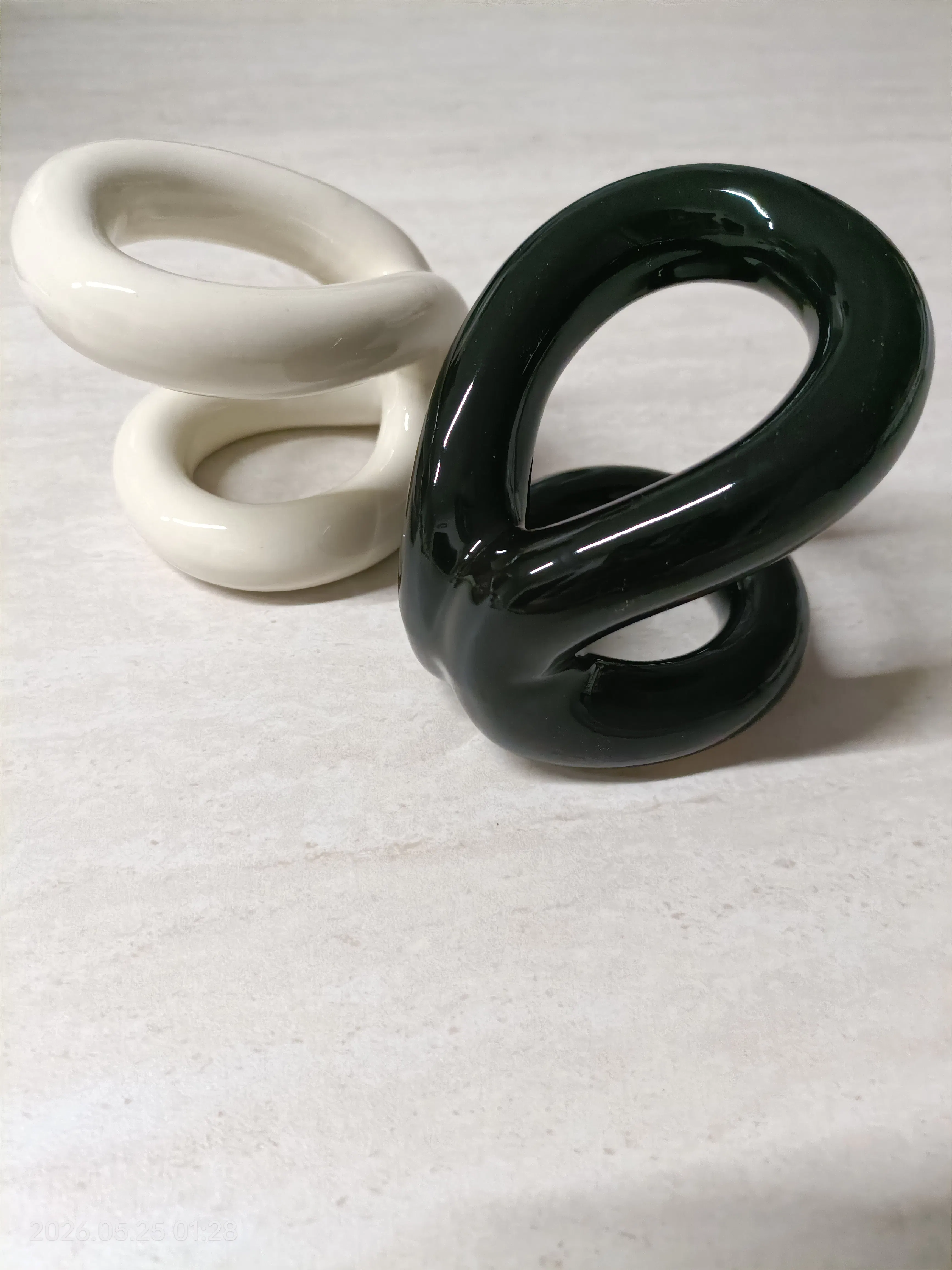 Customer home photo 1: Well packed and received in good condition. Love the simplicity design. Happy to receive both colours.