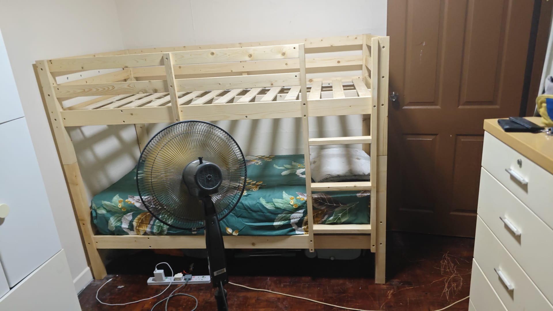 Customer home photo 2: Basically what i saw and order  via online is the same as the delivered