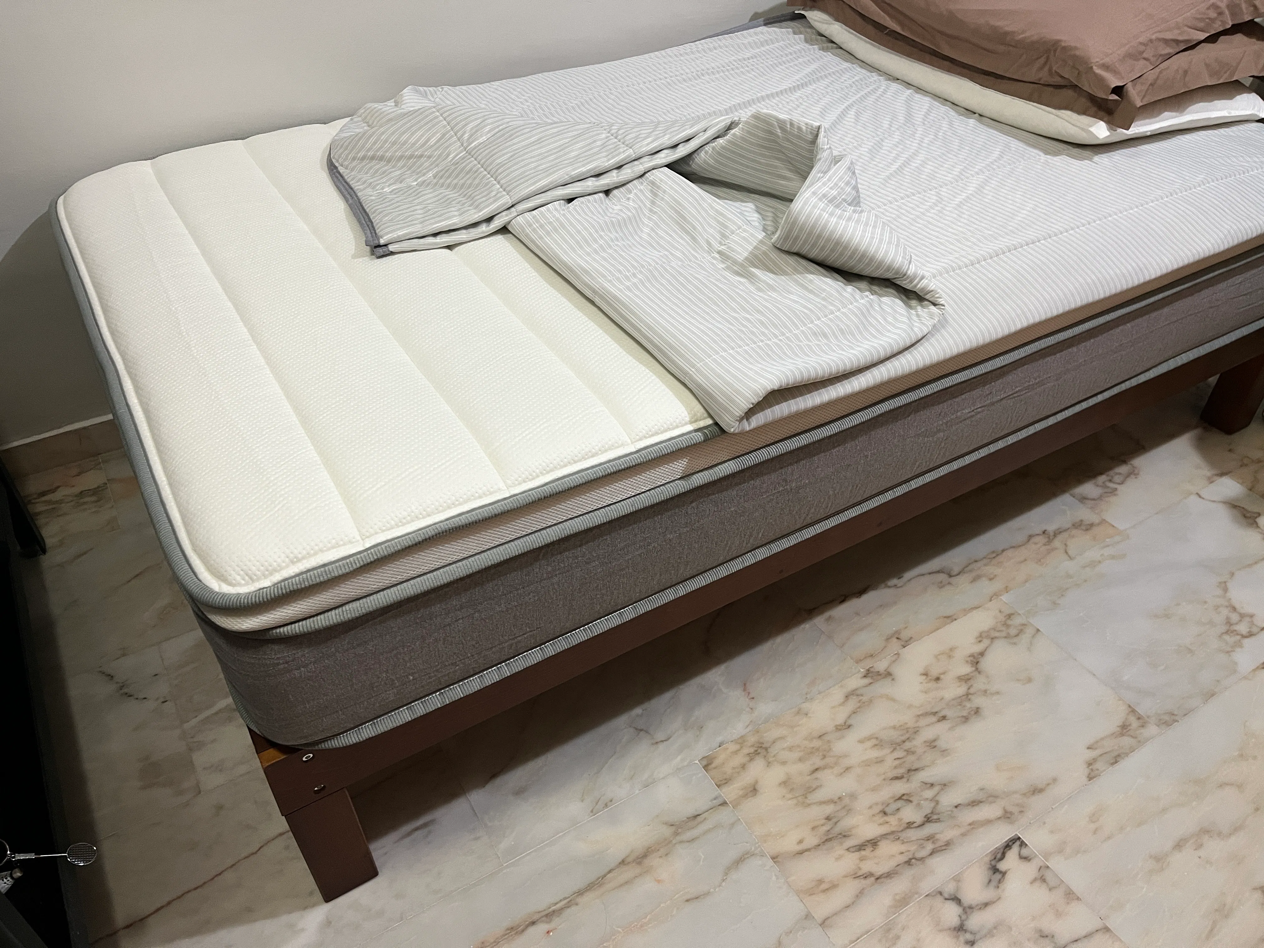 Customer home photo 14: I highly commend Hipvan's service. They are helpful with my request, accommodative and give prompt replies. Product is of high quality and also they provide free assembly and delivery services which I would highly recommend. The bed that I ordered is great, as it is what I wanted. Product quality is also very high, really worth the price paid