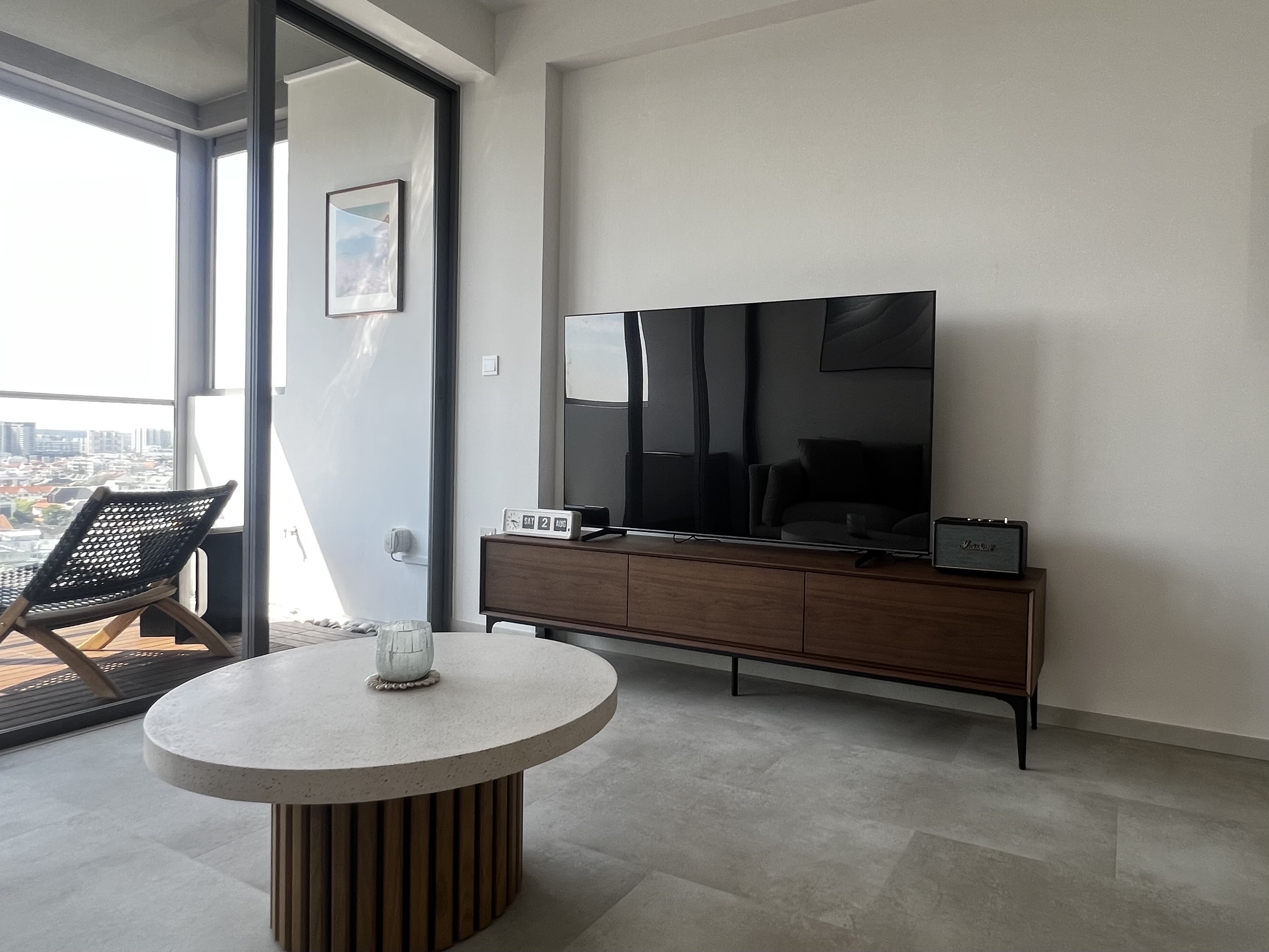 Customer home photo 3: Nice sleek retro clock to go on my TV console!