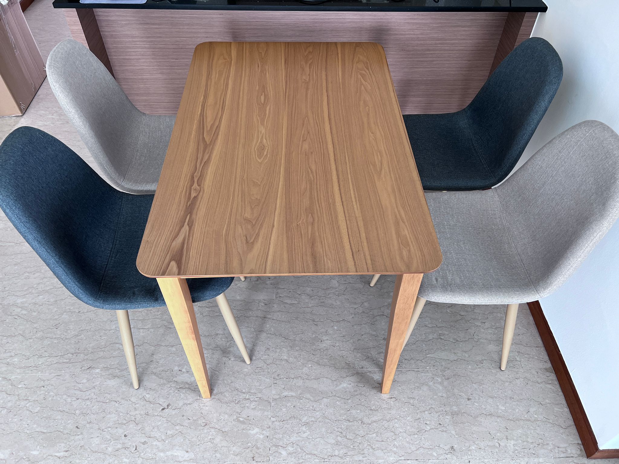 Customer home photo 20: table top is smooth and nice.