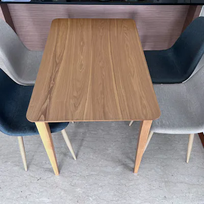 Customer home photo 20: table top is smooth and nice.