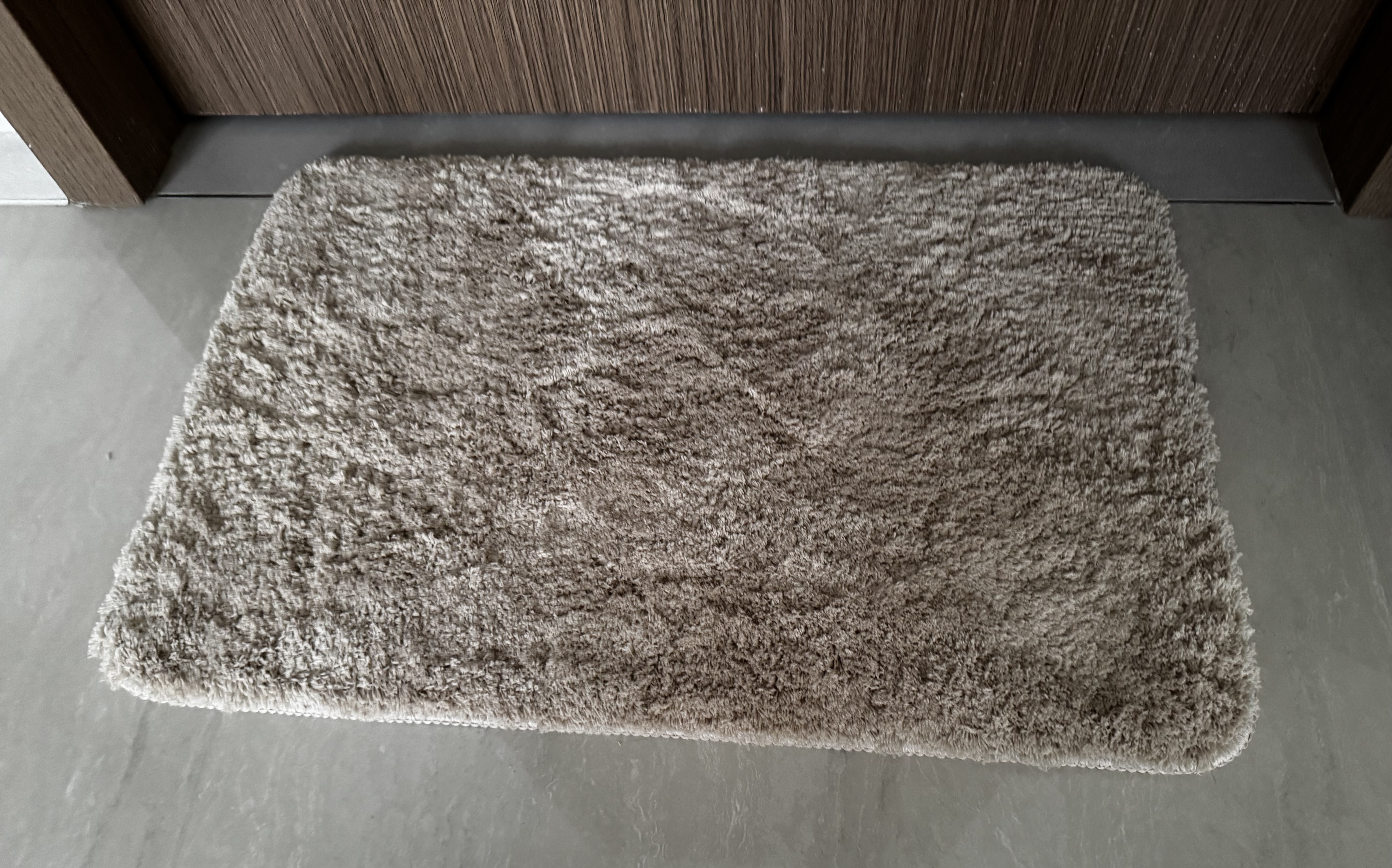 Customer home photo 1: Nice colour and very soft texture.  The size is good.