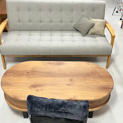 Customer home photo 27: MAJOR LOVE THE TABLE!!! Can wfh ✨