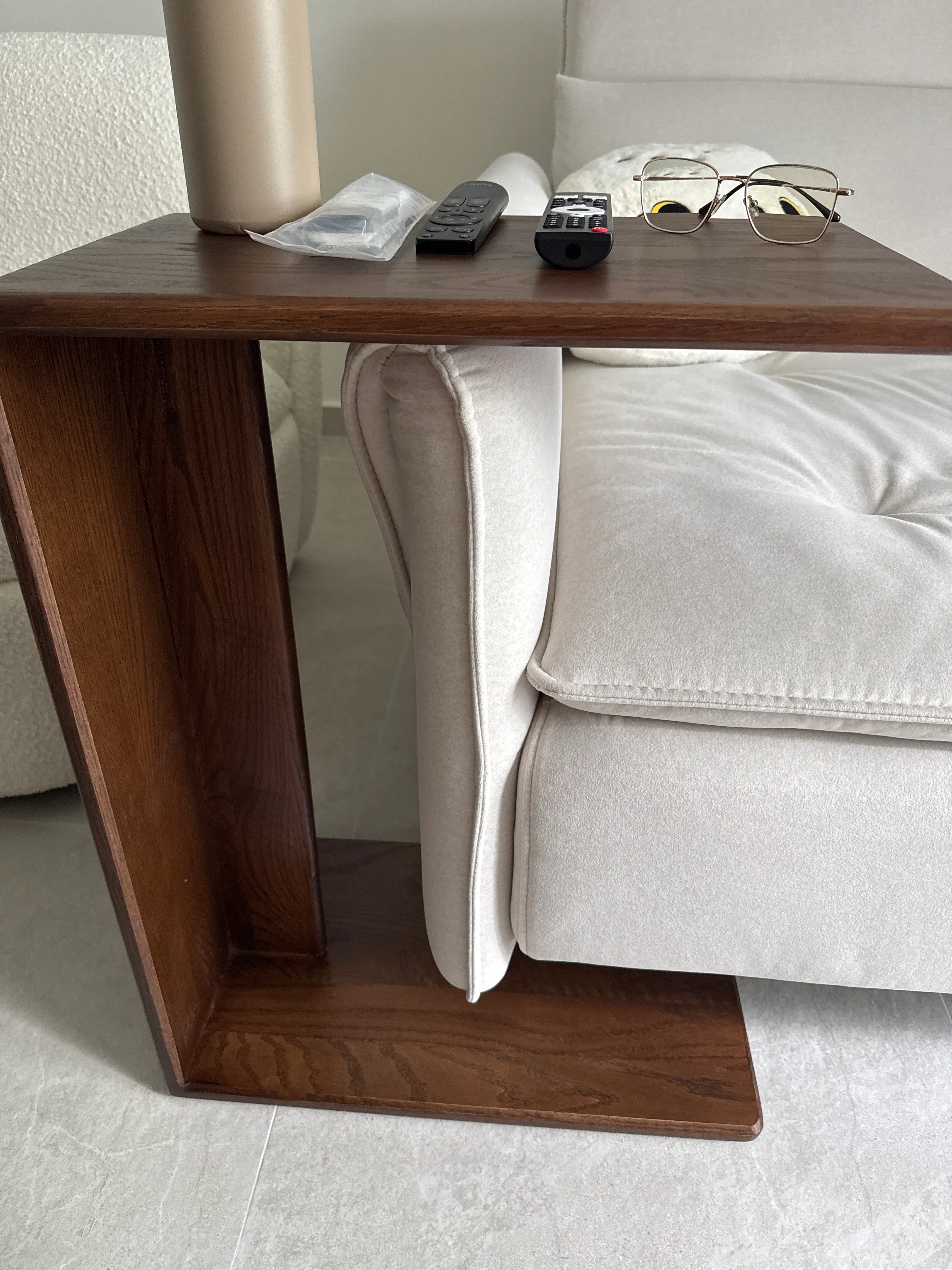 Customer home photo 1: Quality and build of this coffee table is excellent! The colour is quite true to the pictures on the website. The table can be utilised in 2 different positions, making it multi functional.