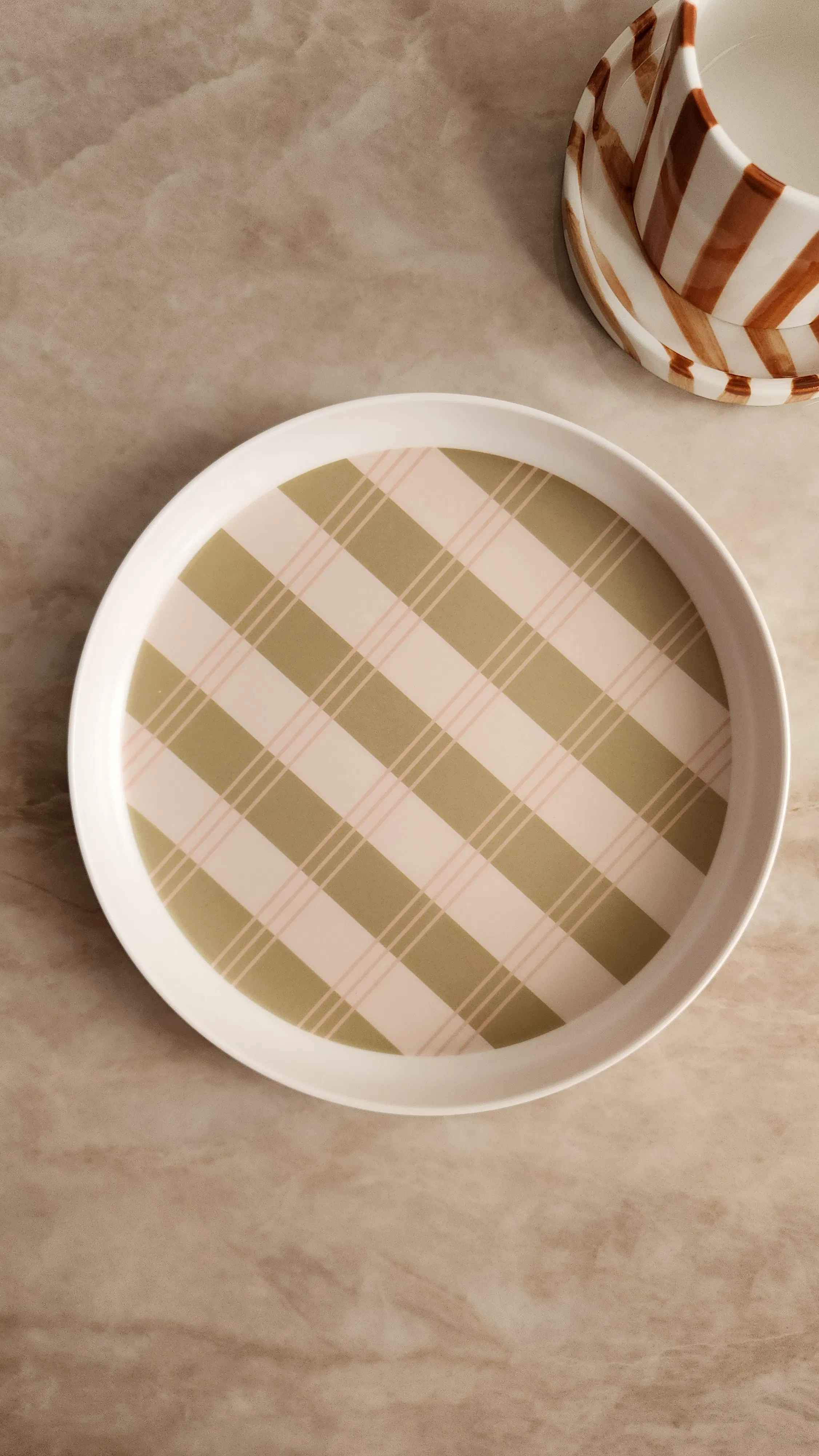 Customer home photo 1: Pretty plate! Lightweight.