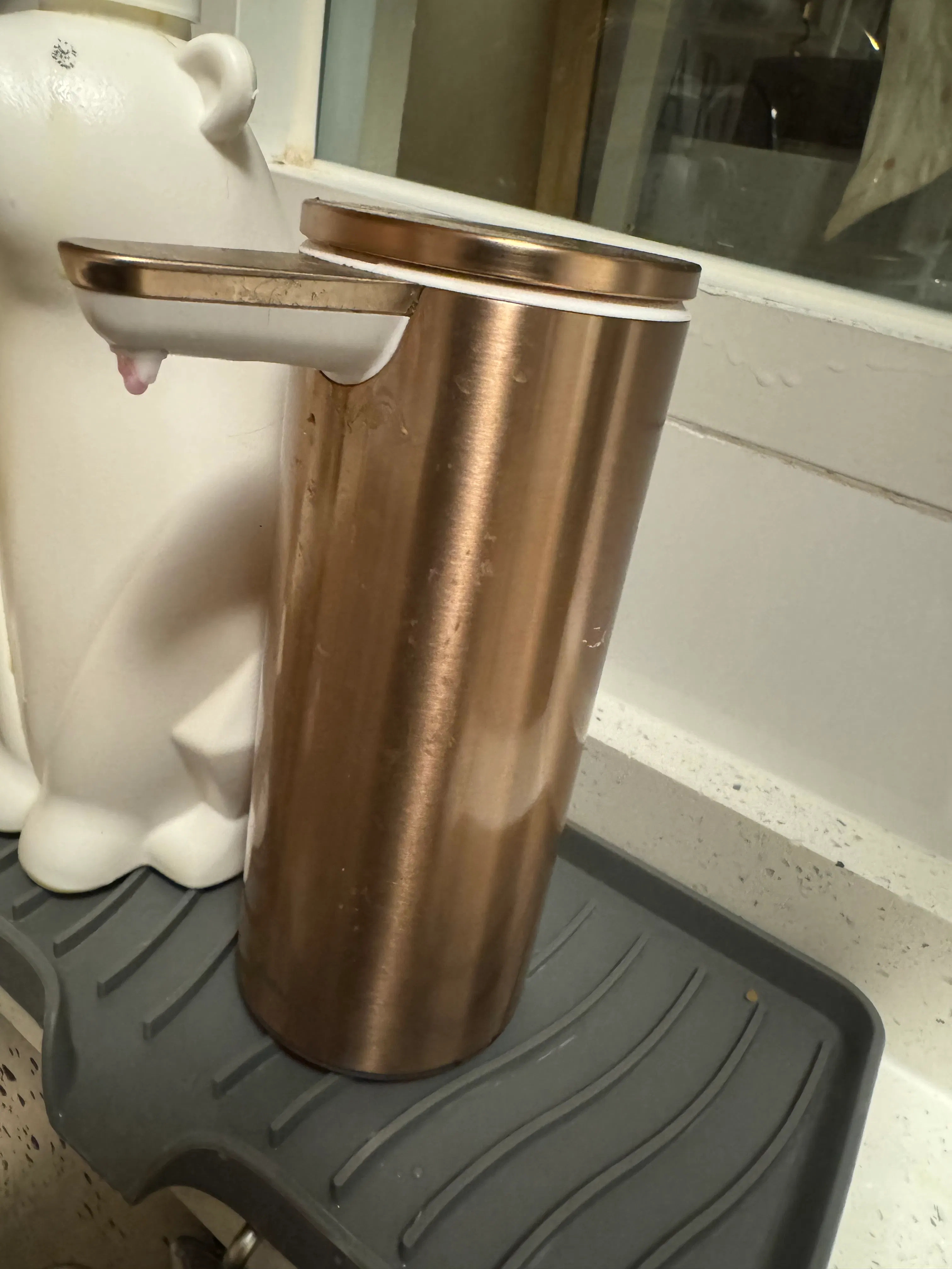 Customer home photo 1: Love this sensor soap dispenser that does not clog. Super easy to refill too! Got it conveniently delivered from hipvan