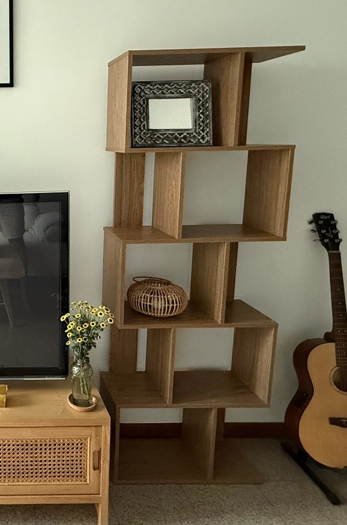 Customer home photo 4: The shelf looks great! 4 stars and not 5, as the shelf is a bit shaky once assembled and not the most stable. Everything else is good.