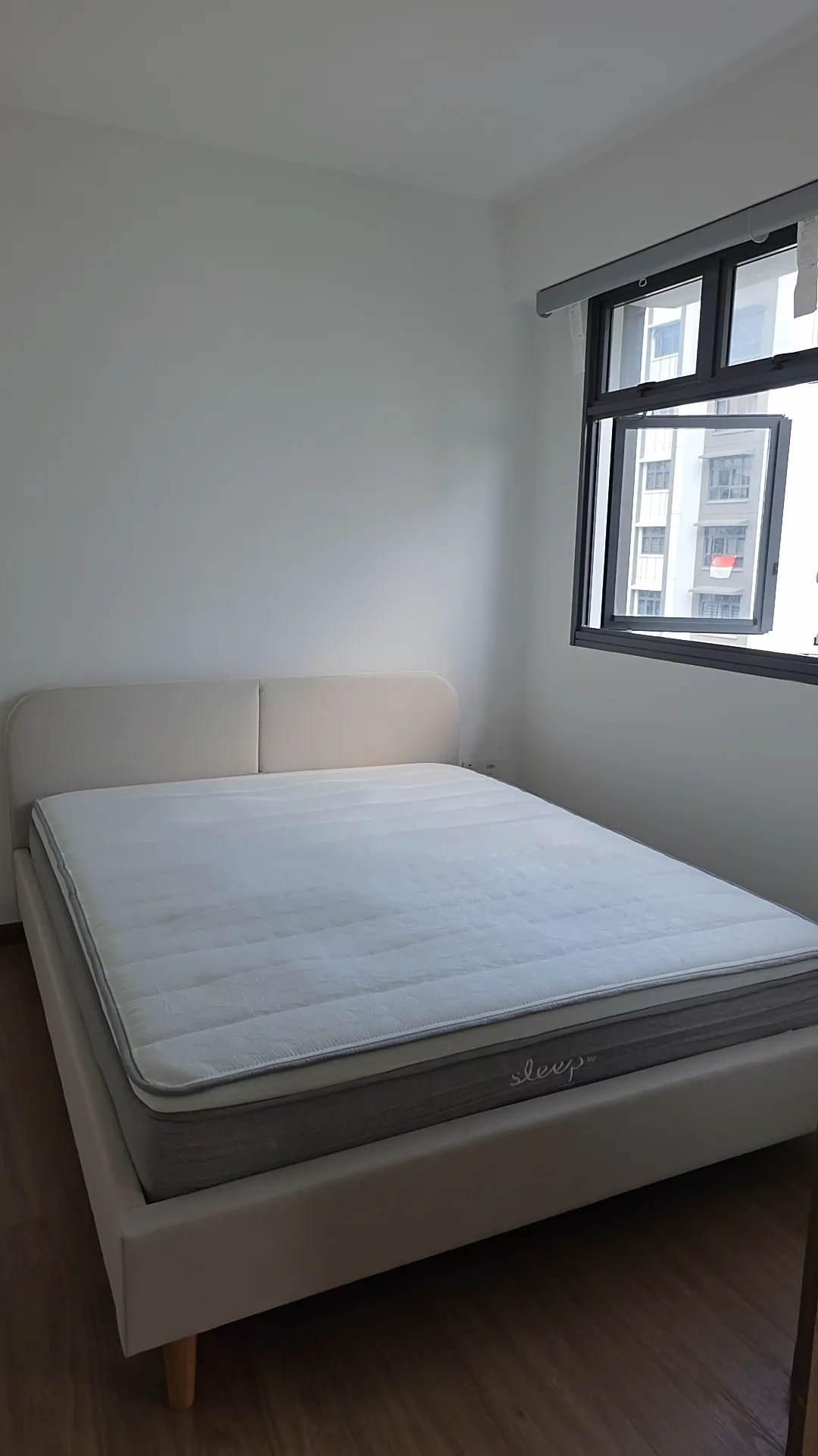 Customer home photo 2: The delivery & setup is smooth. Overall experience is satisfying. Will buy more hipvan products