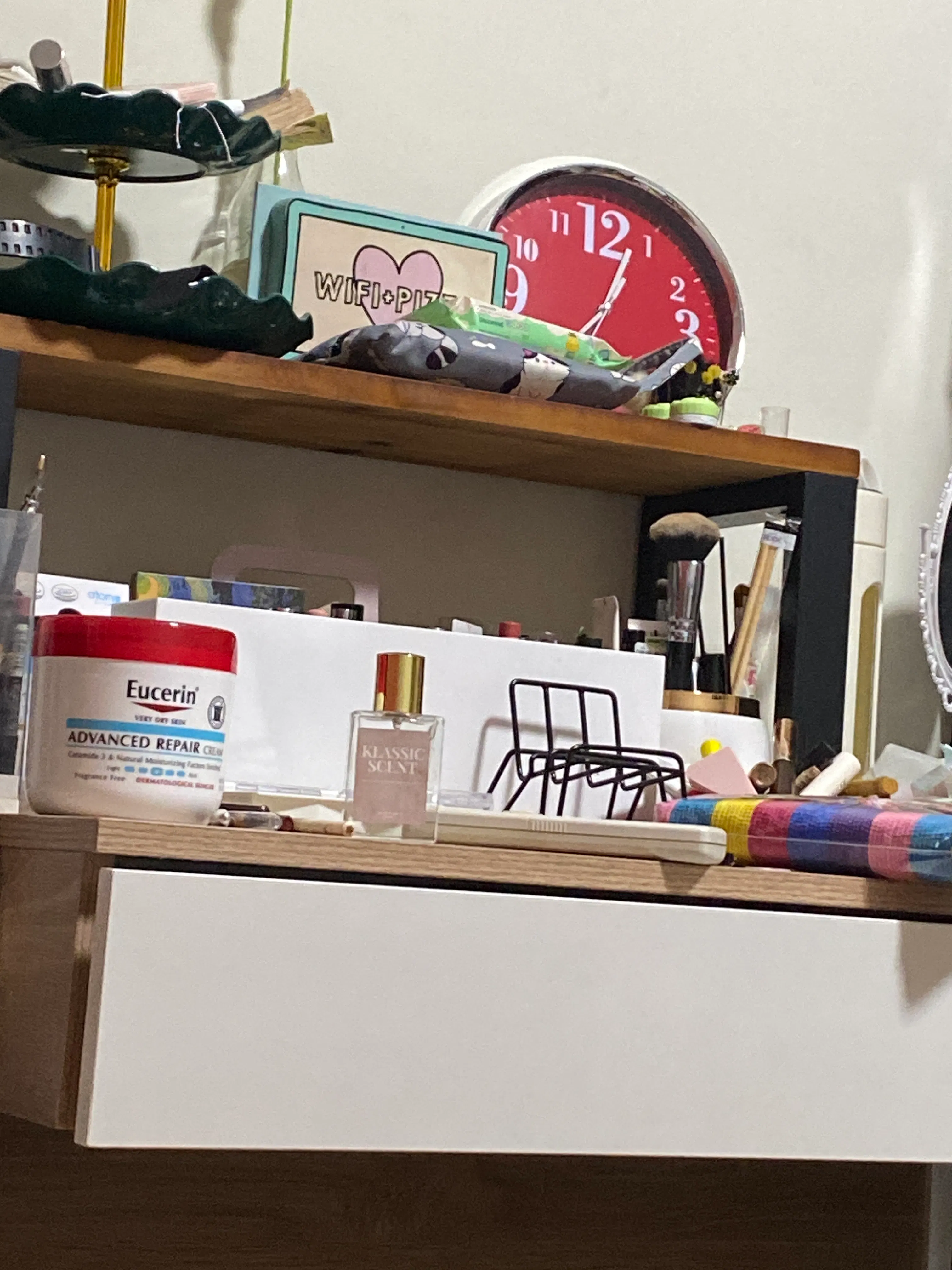 Customer home photo 1: Good and sturdy!! Can perfect for make up desk 🫢