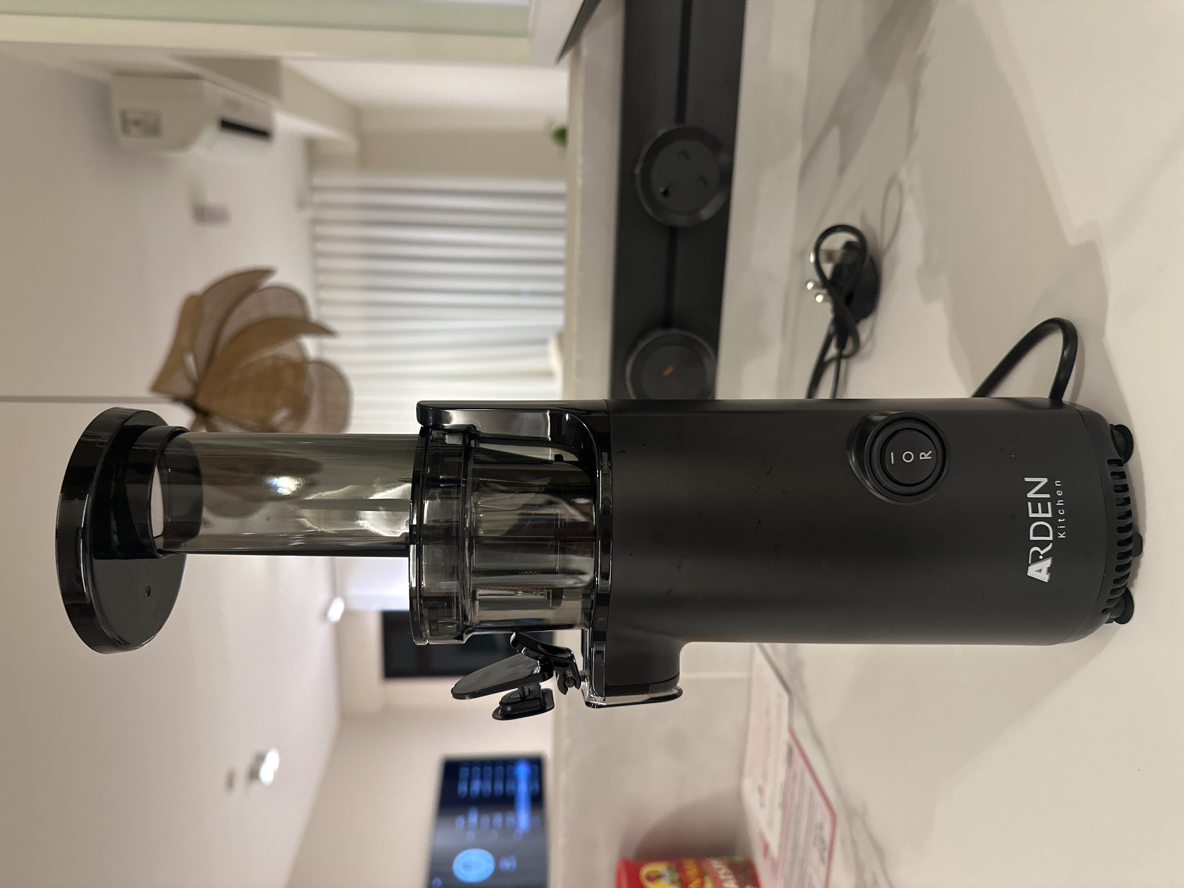 Customer home photo 3: We love how compact it is and how easily it can make nutritious and delicious cold pressed drinks!