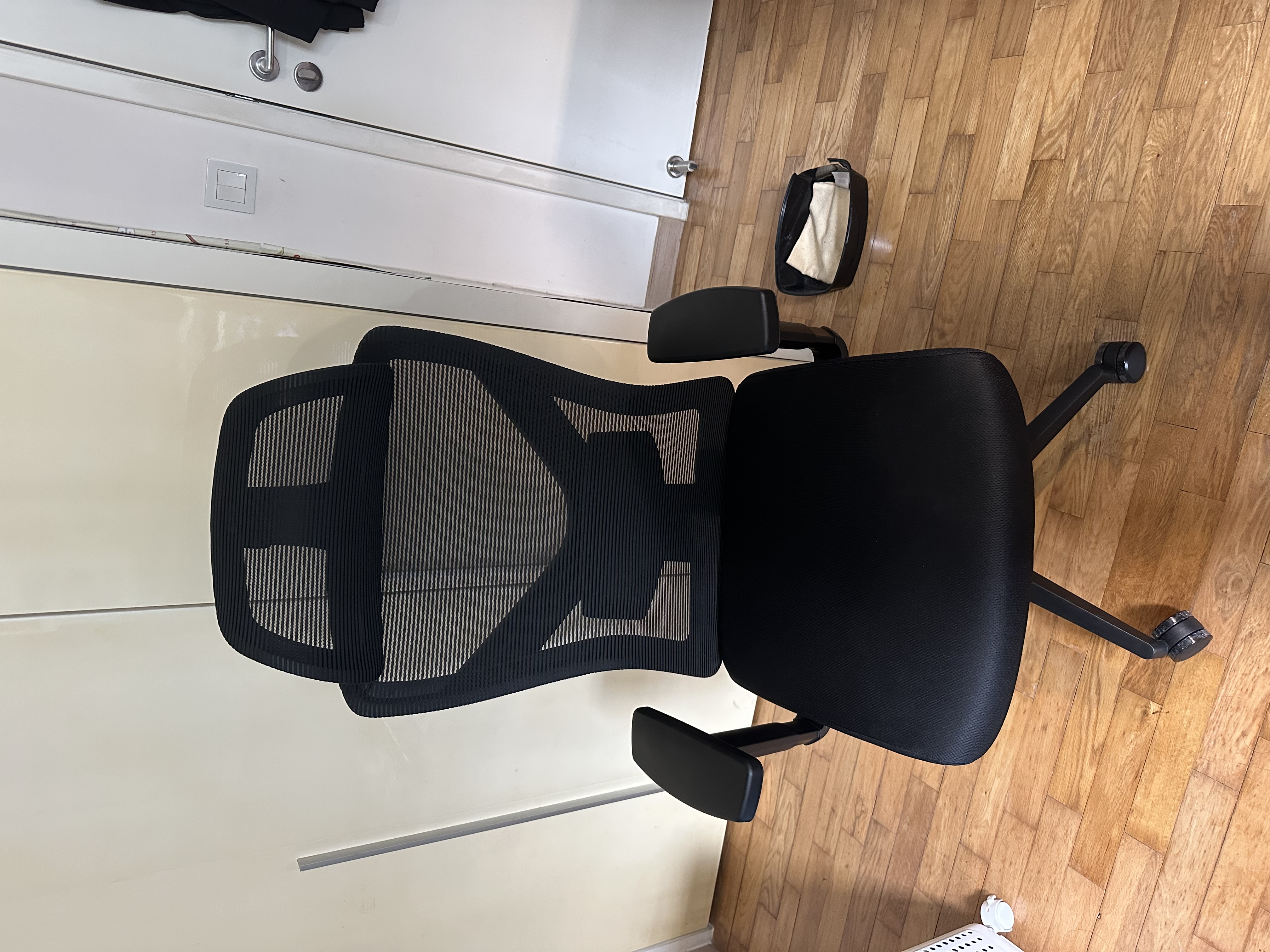 Customer home photo 1: Quick delivery. Very comfortable and ergonomic. Great buy.