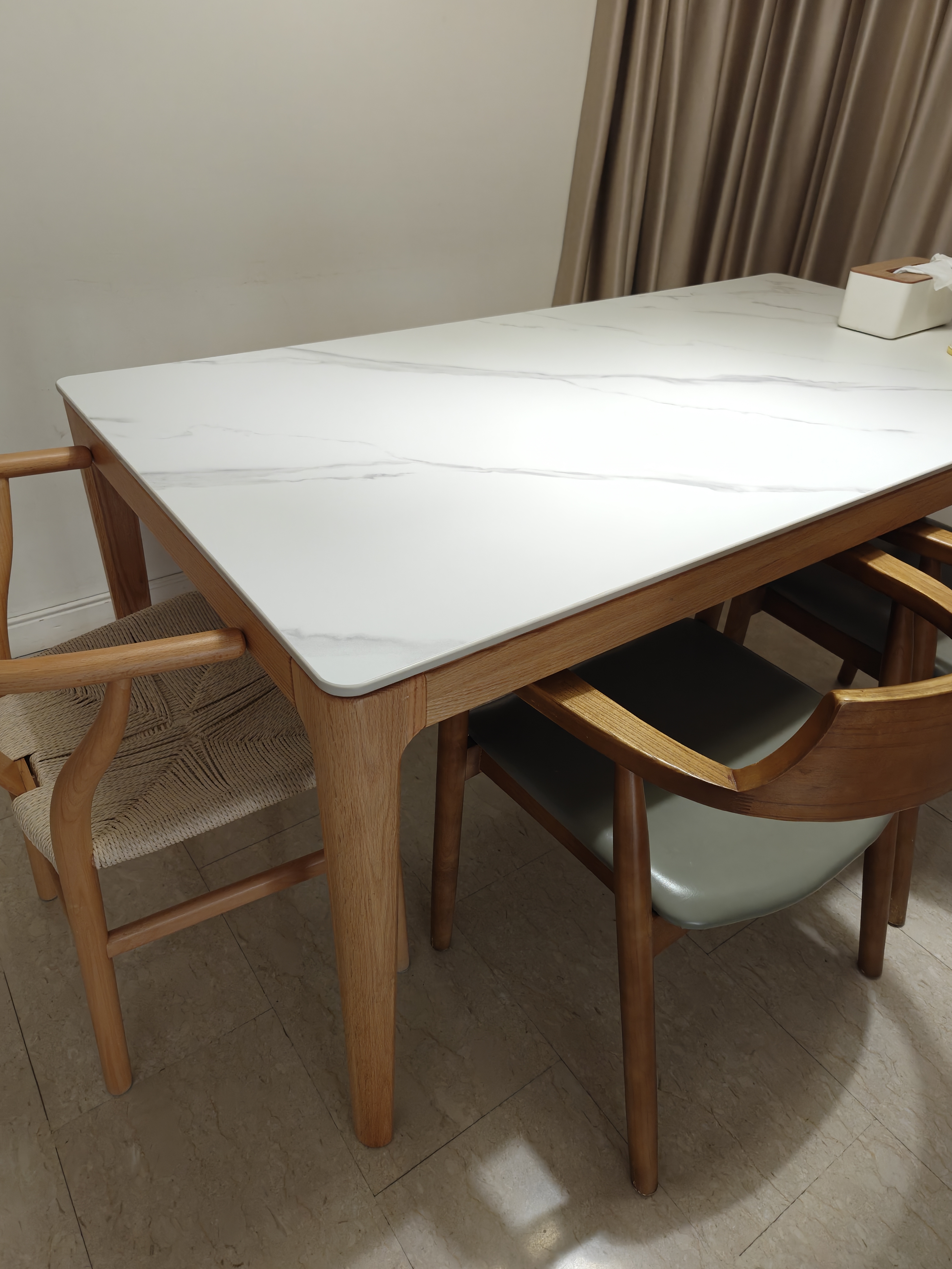 Customer home photo 14: It's very good quality and suits my theme very well. It's large enough for 6 but not overwhelming the limited space I have