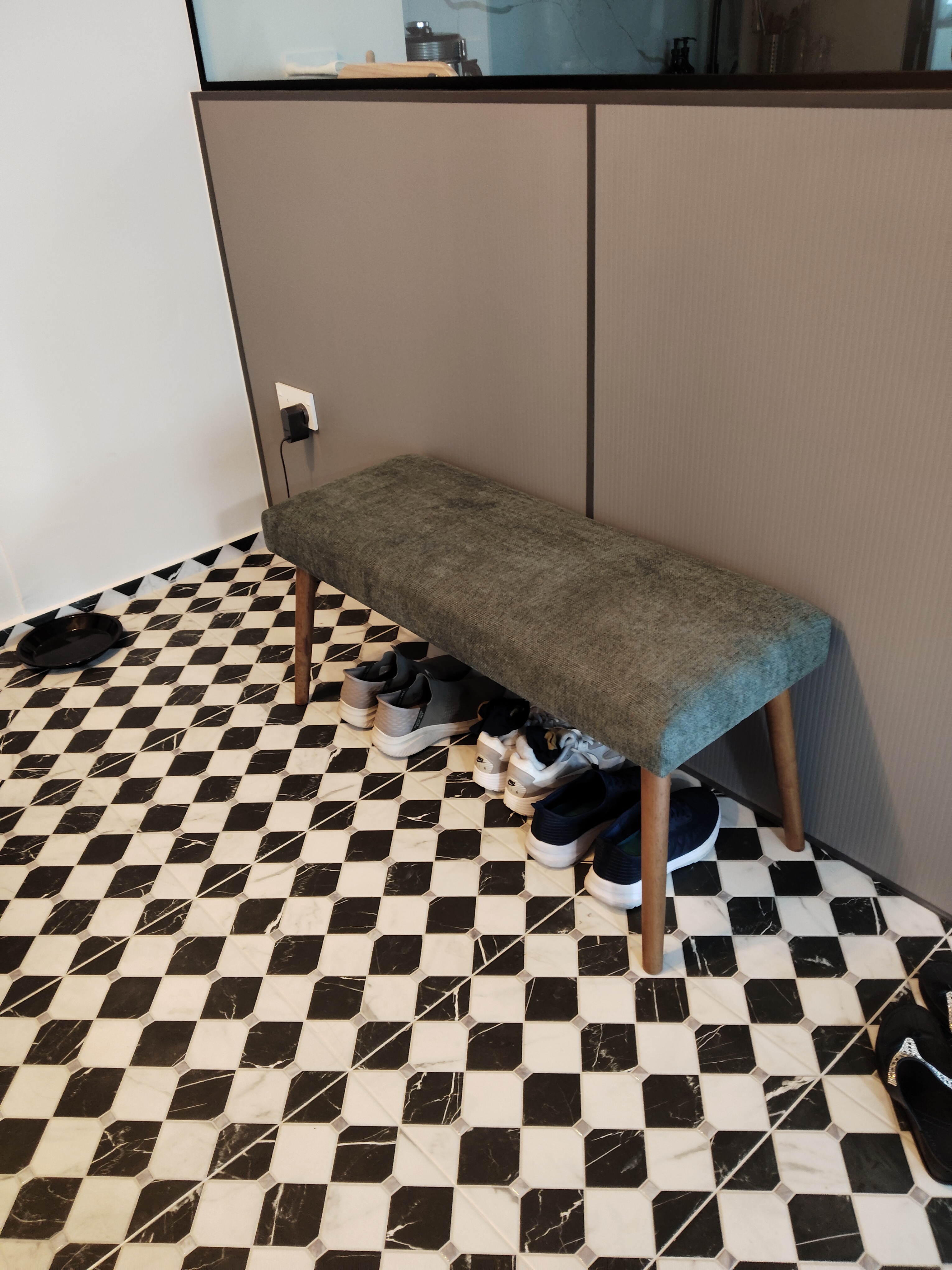 Customer home photo 1: Just nice the length of this furniture. Sits well in my "foyer" whilst I wear my shoes!
