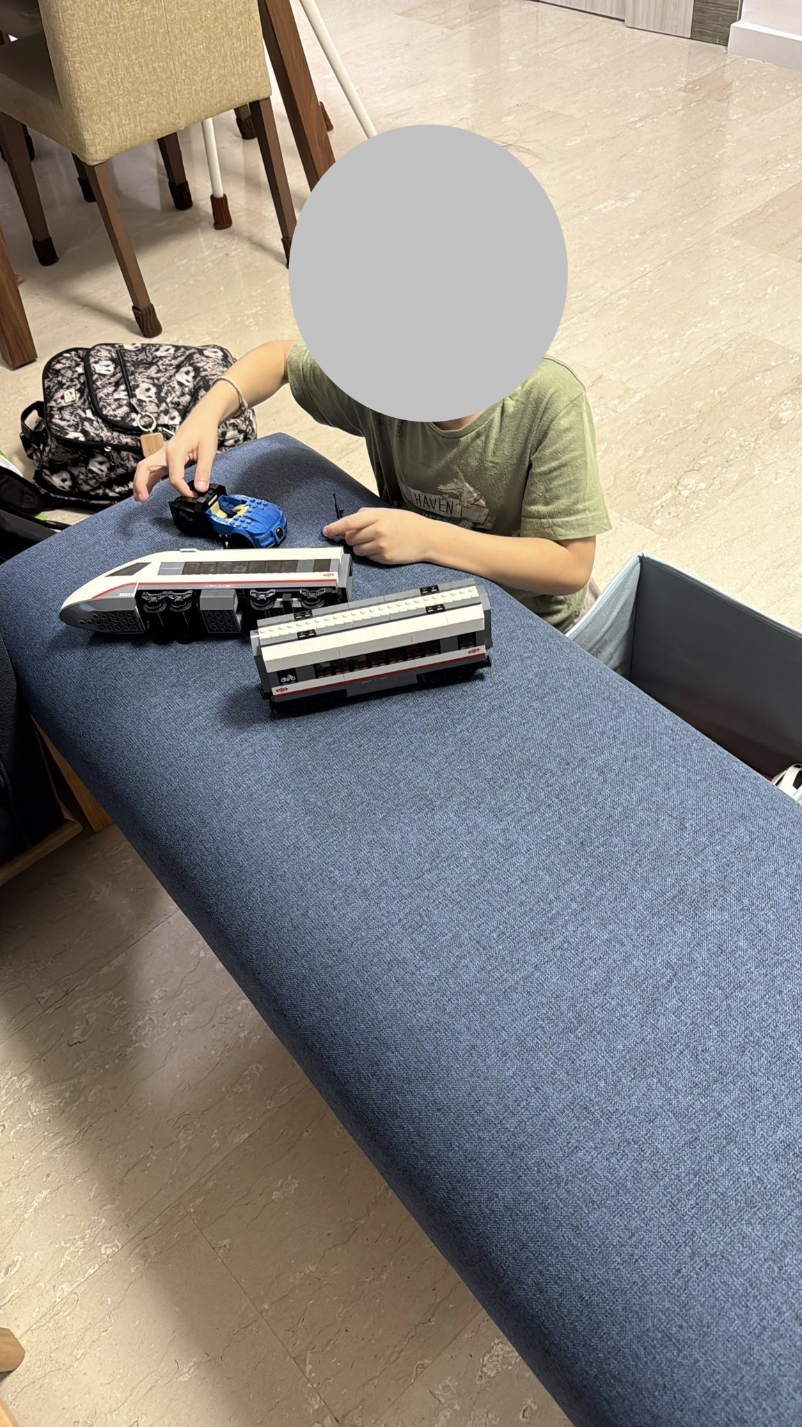 Customer home photo 1: Honestly, I didn't expect much from this price point so the quality blew me away!  Bench is huge, firm and legs+supporting base super solid. Big sized taking a seat also won't sink down. 😝
I just hope the make this in more colours and length!