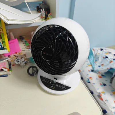 Customer home photo 1: Satisfied with the wind speed. Too bad the pink colour version was sold out. But the white looks surprisingly nice too.