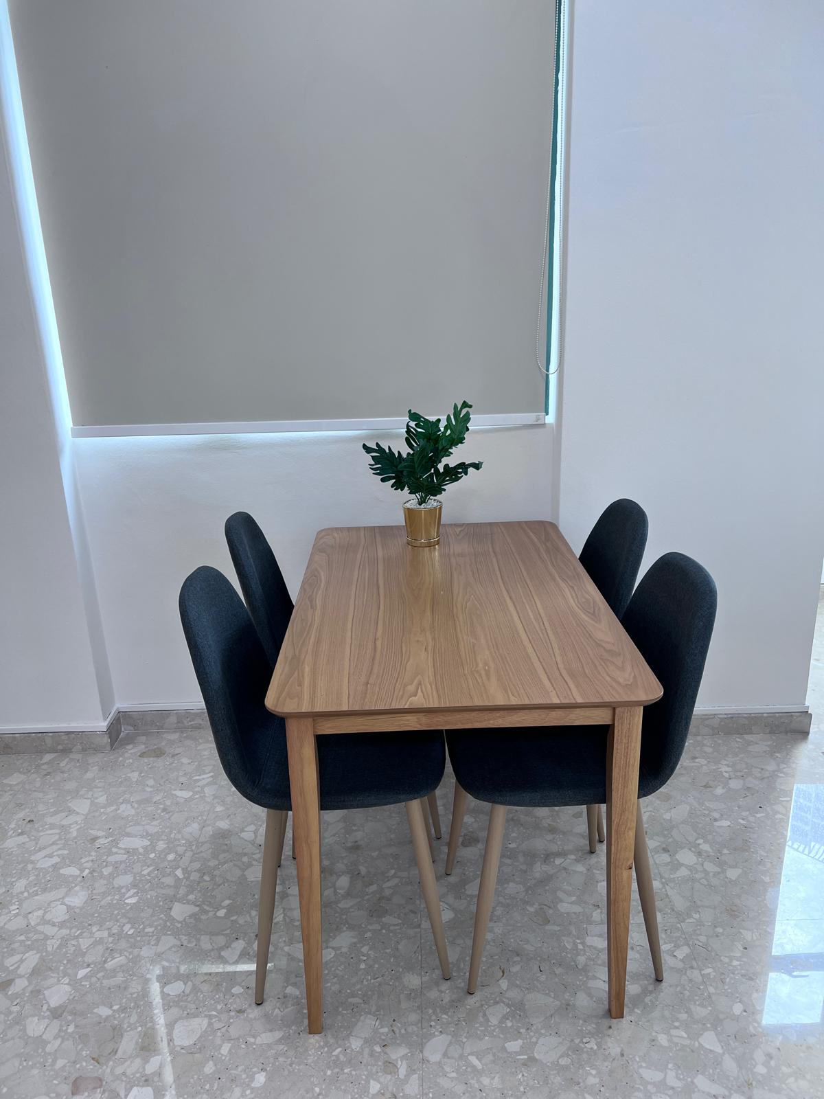 Customer home photo 19: nice simple dining table