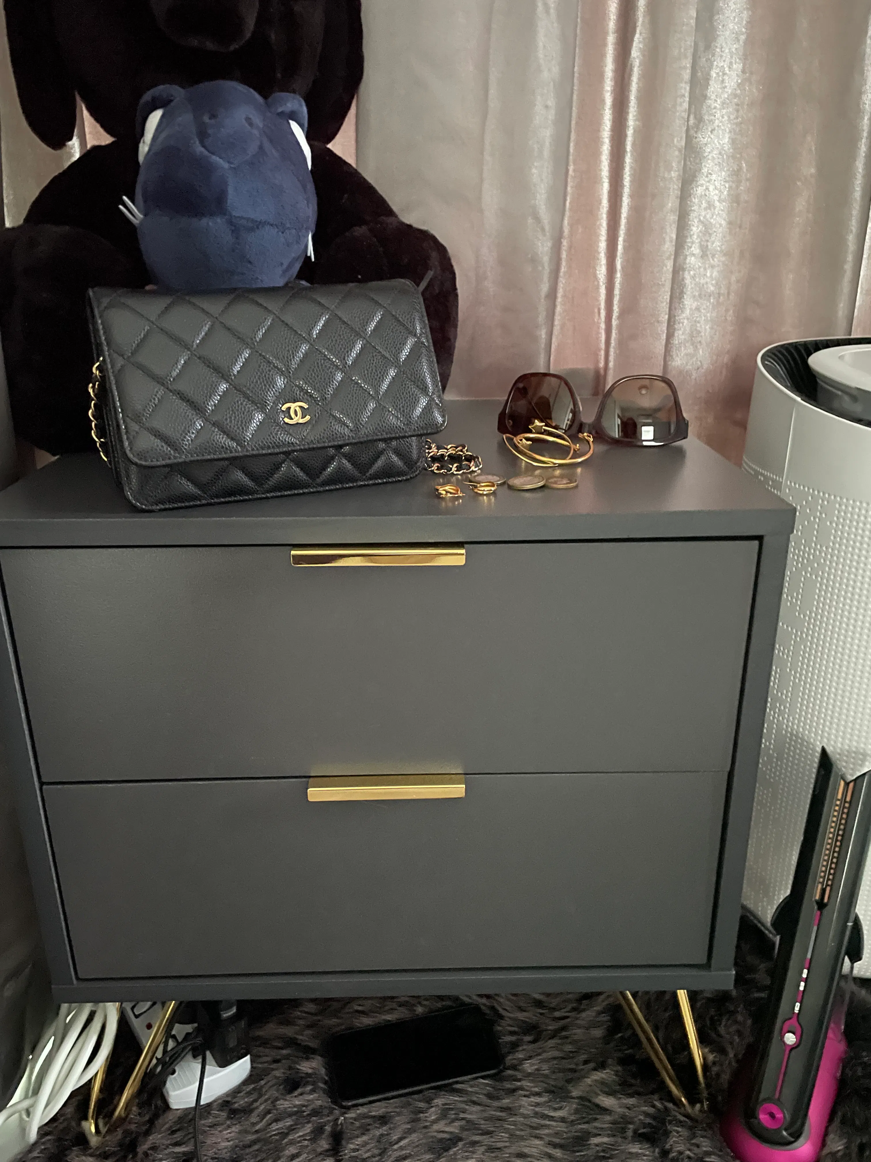 Customer home photo 2: Great Quality! Exceeded expectations!
Huge storage space, drawers are smooth and not rough able to close very easily.