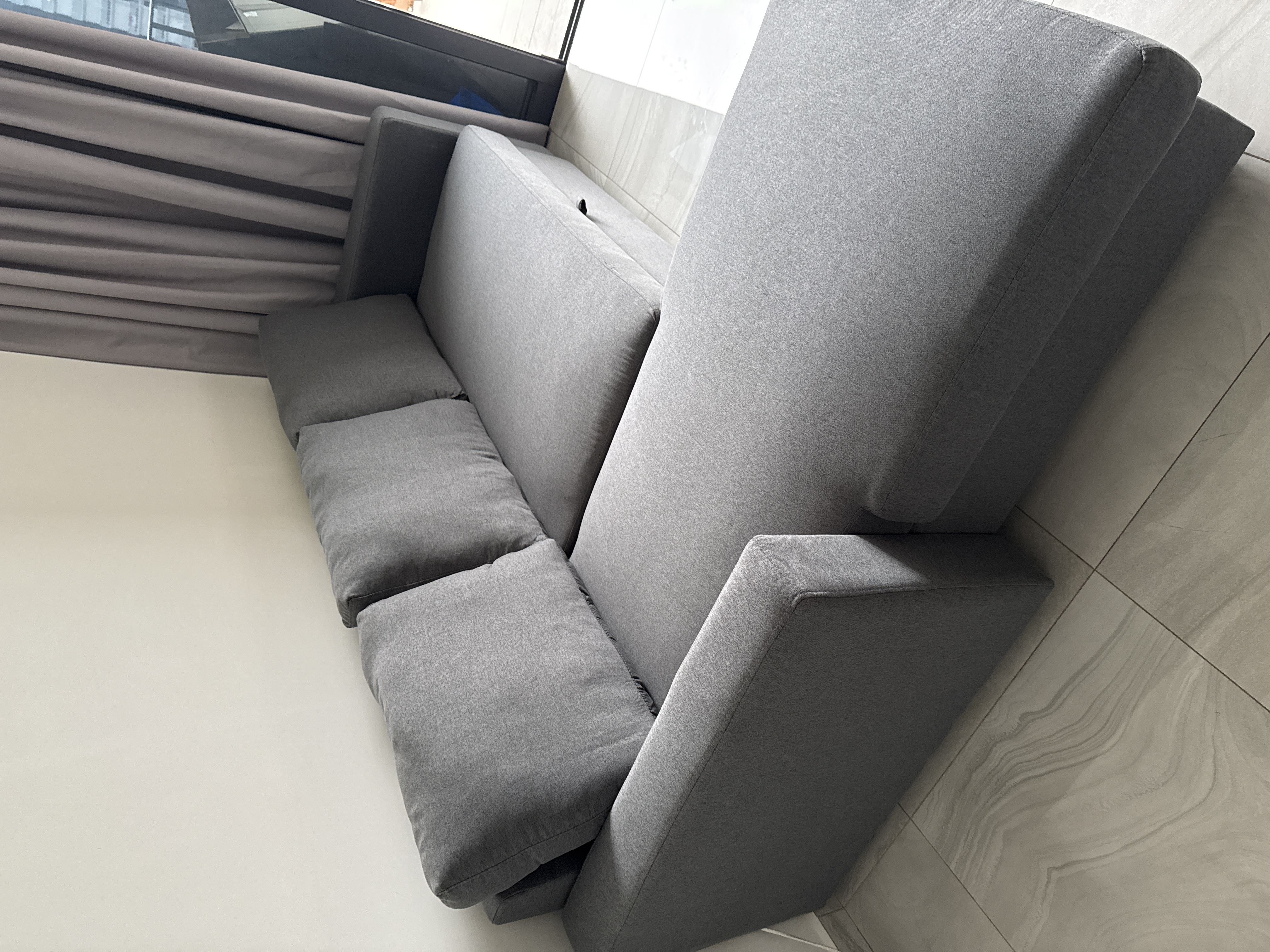 Customer home photo 13: Good quality. Just the right firmness to relax. Installation was very fast and the delivery was on time. Highly recommended.