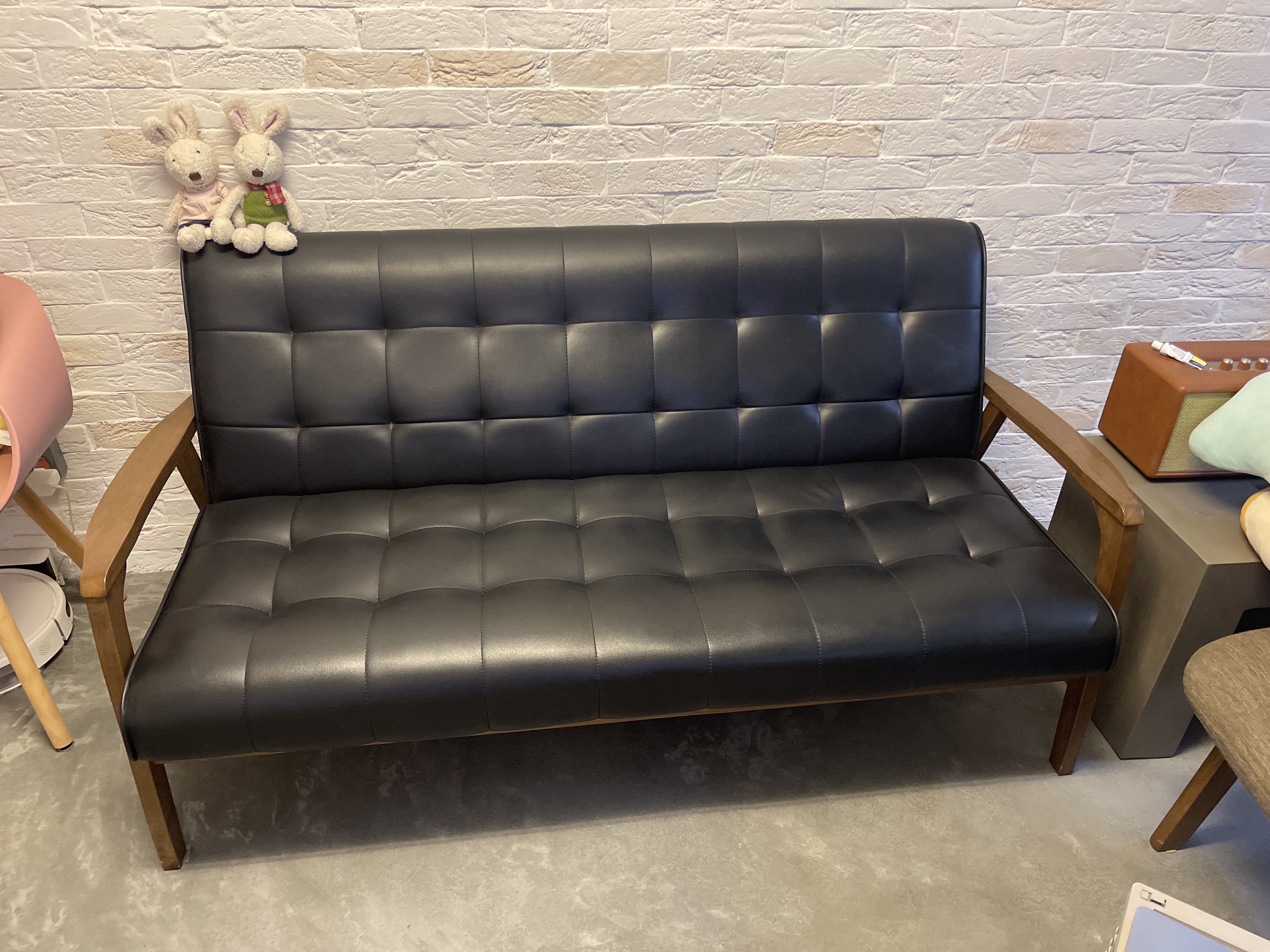 Customer home photo 10: Love the retro design.