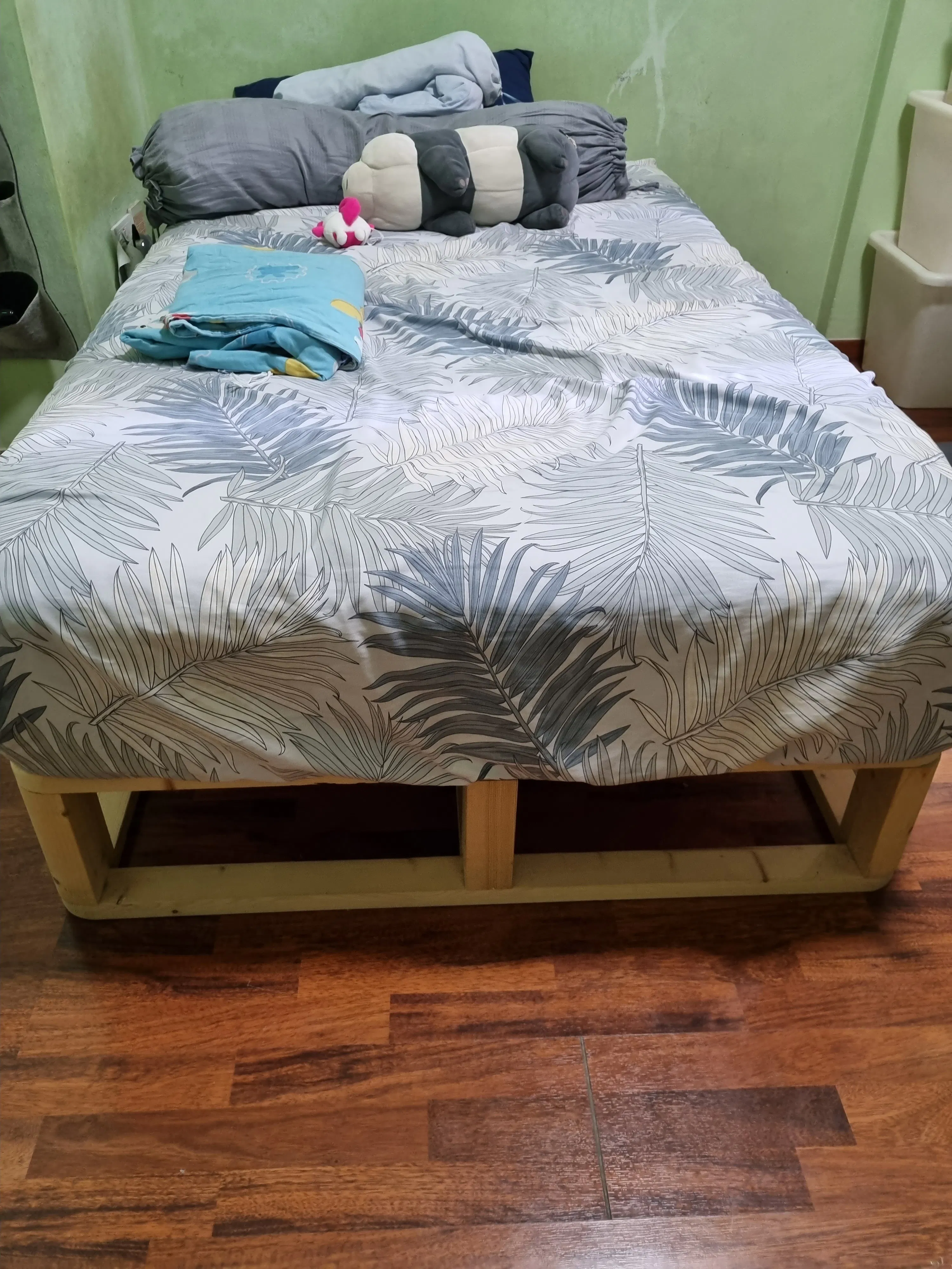 Customer home photo 28: Solid choice for my son who is 110kg. Still as firm, comfy and solid as the 1st day we bought it, last year !
