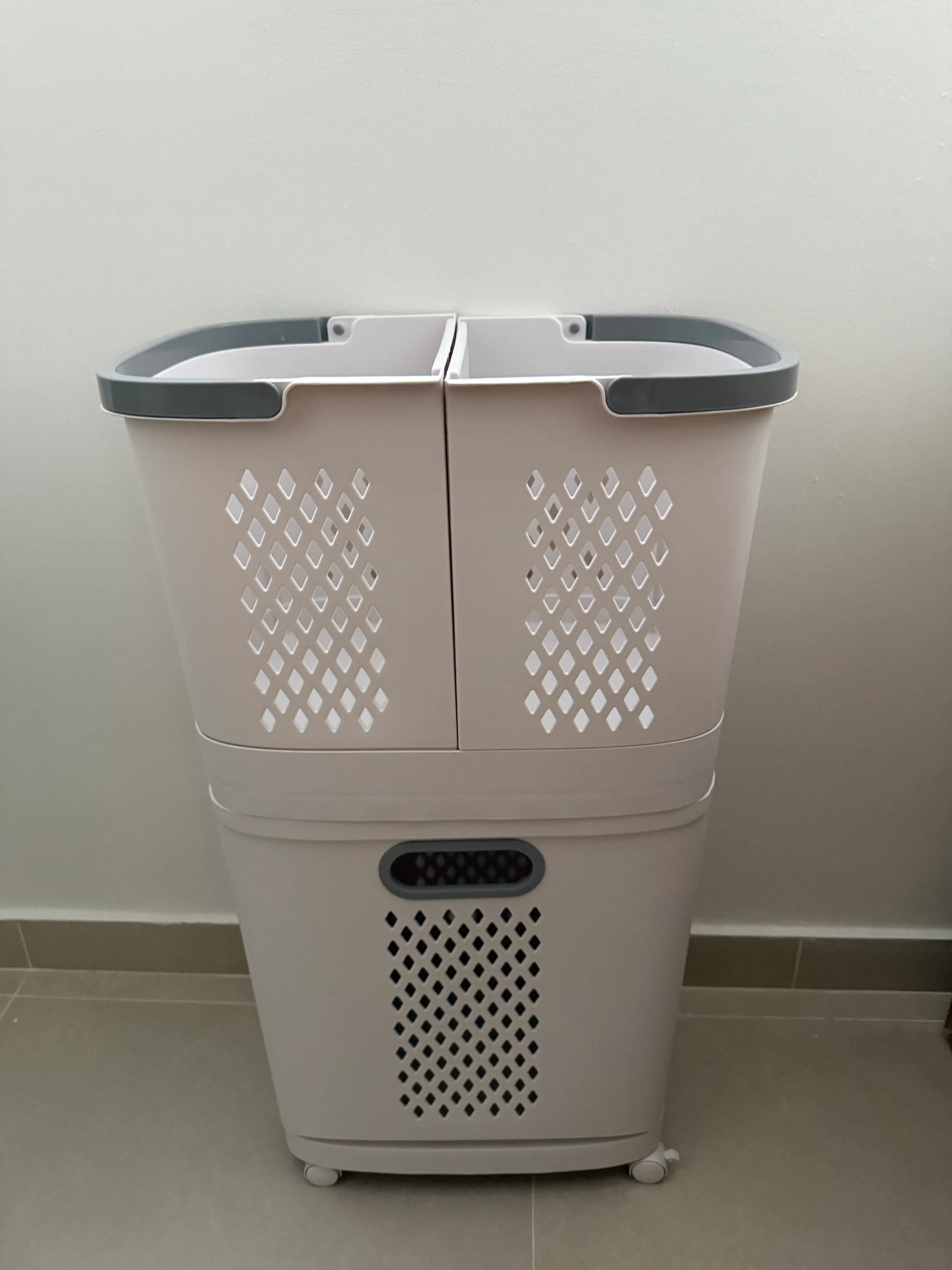 Customer home photo 3: Item received as described. The compartments make it easy to separate clothes, socks and undergarments. Really happy with this purchase!